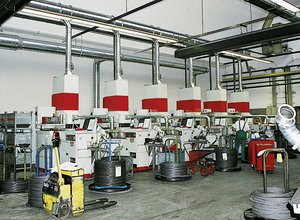 Emulsionsdunstabscheidung einer Schraubenfertigungsstraße 