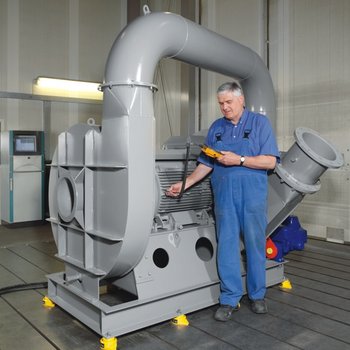 Probelauf eines zweistufigen Hochdruckventilators HV-ZM im Prüffeld