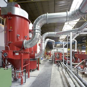 Nassentstauber für die Absaugung einer Säge und einer Flammspritzanlage 